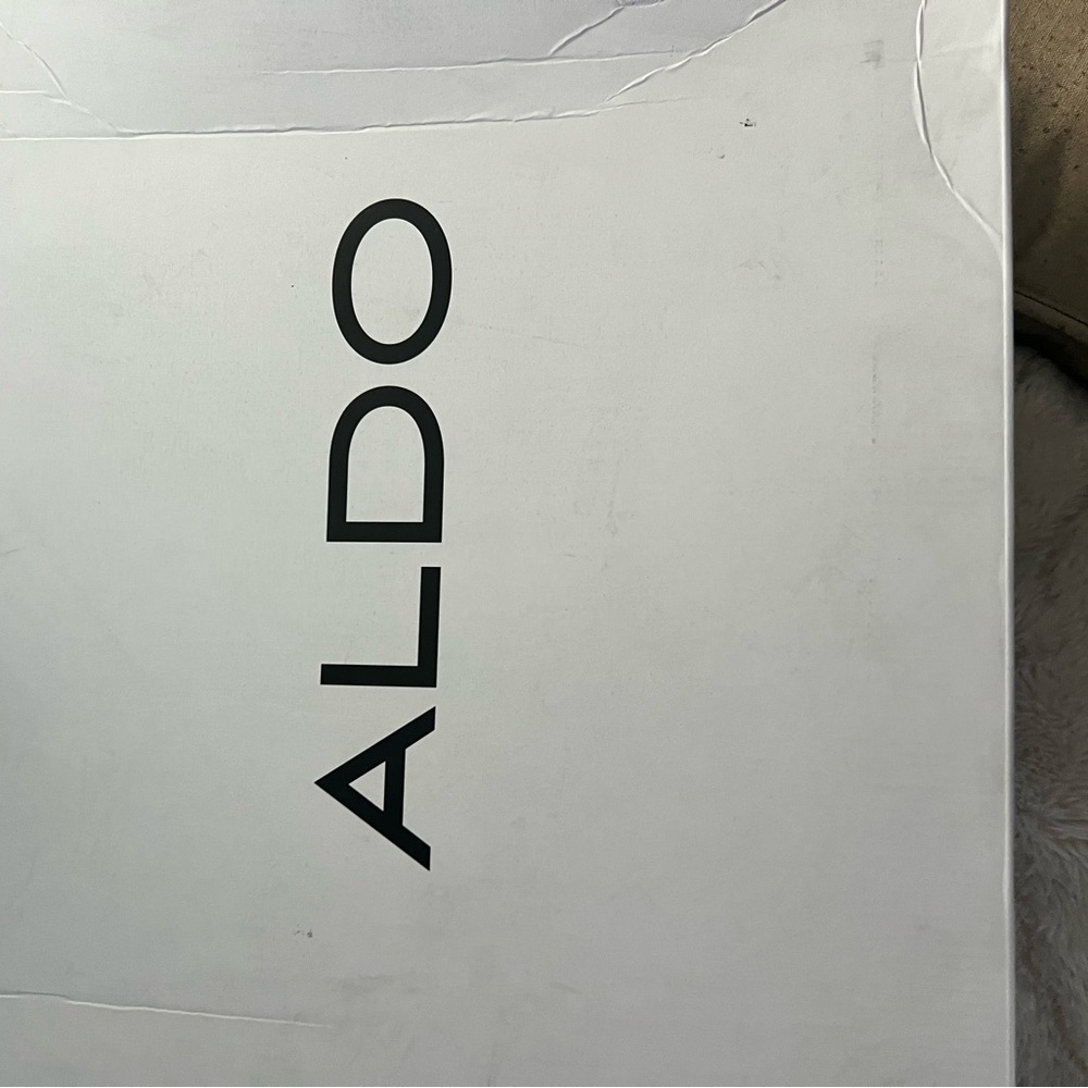 Aldo - Picture 2 of 4